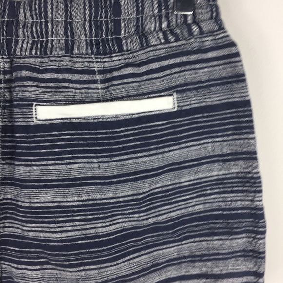 Athleta 100% linen navy & white trim striped short - Picture 6 of 9